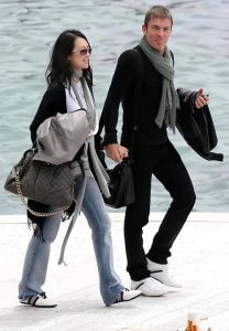 谈外国男朋友什么感觉，国外恋情不浪漫？现实差异多，跨国追爱需谨慎