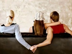 女人哺乳期男人出轨犯法吗，哺乳期老公出轨法律后果