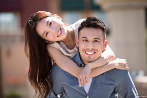 夫妻很恩爱的表现，真爱伴侣懂给空间，吵架不翻旧账，互相体谅暖心头