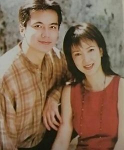 许亚军妻子张澎个人资料，张澎许亚军夫妻恩爱，家庭温馨幸福