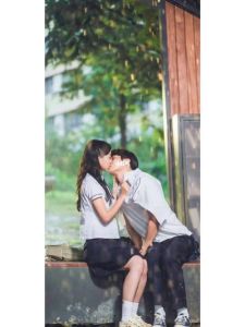 女朋友多久可以亲亲抱抱，谈恋爱肢体接触怎么来？
