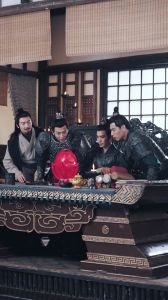 王爷有个恋爱和你谈，穿越时空爱不断，云纹玉佩牵情缘