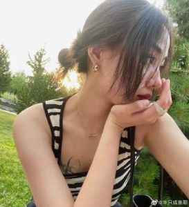 -同桌谈恋爱吗作者半只烂鱼，《同桌的你》任北压力大，神秘男生救他，未来如何发展？