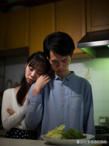 小两口子吵架了媳妇就去找婆婆，日子过不下就离婚吧