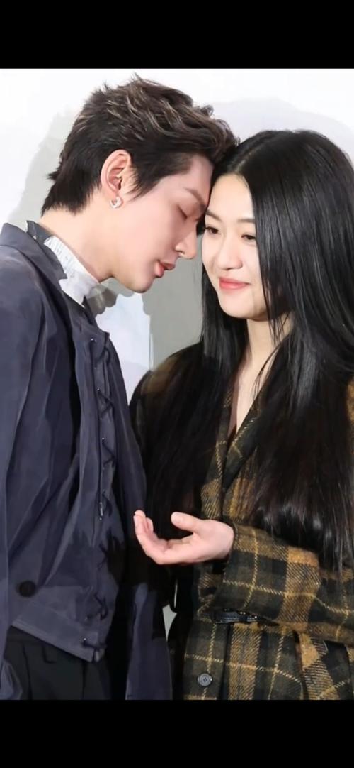 狗仔拍到了周奇向涵之热恋？