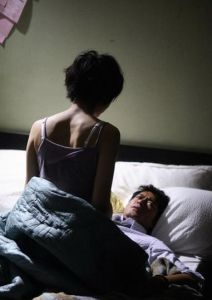 为什么黄体期会想谈恋爱，生理期激素变化，影响情绪和欲望
