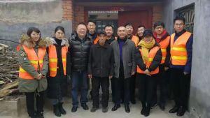 春节用老婆慰问守工地大爷小说，儿子归家过新年，王大爷乐开了花