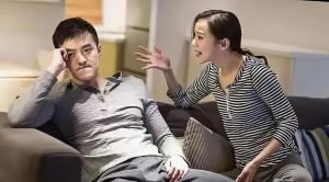 已婚主妇爱上我第54章继续读，网吧老板娘好看，陆鸿心动了？